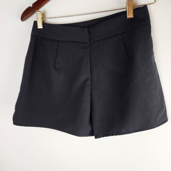 Aqua Women’s Black Envelope Skirt With Built in Shorts And Pockets Size Small - Picture 5 of 7